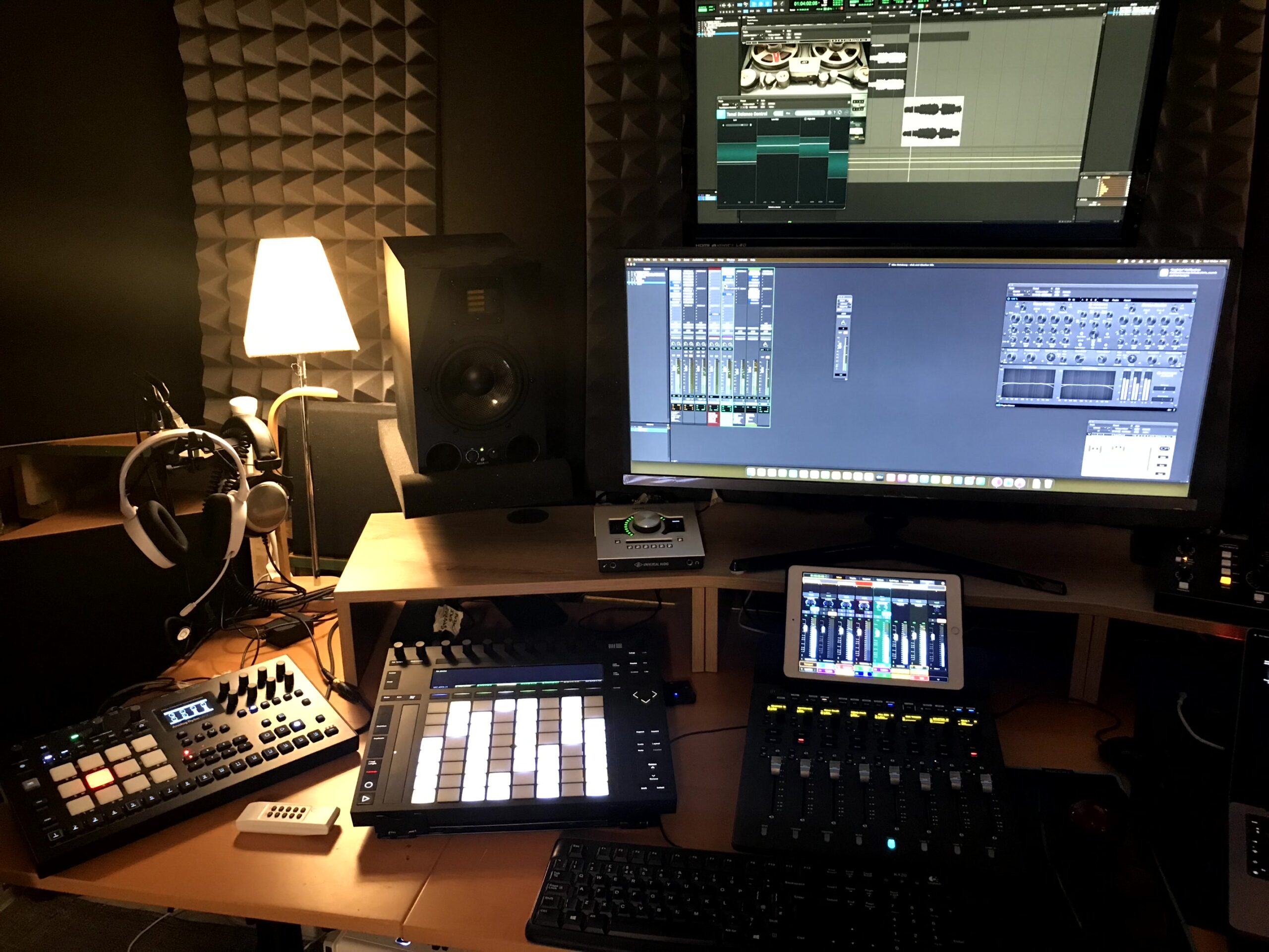 https://bicaneo.com/wp-content/uploads/2022/11/66khz-Bicaneos-studio-left-mixing-room-scaled.jpg